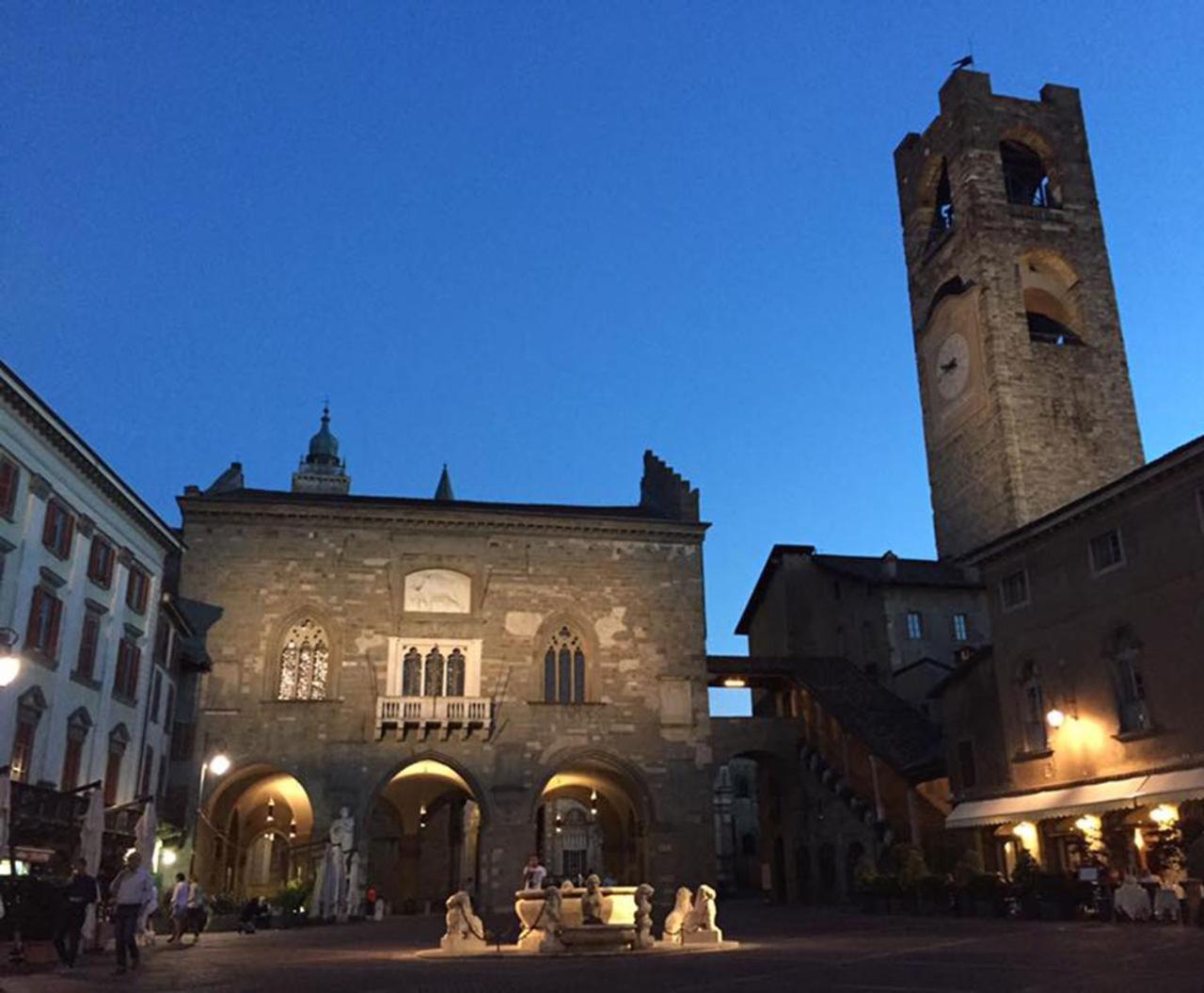 Casa Vacanze Margarita Bergamo Luaran gambar